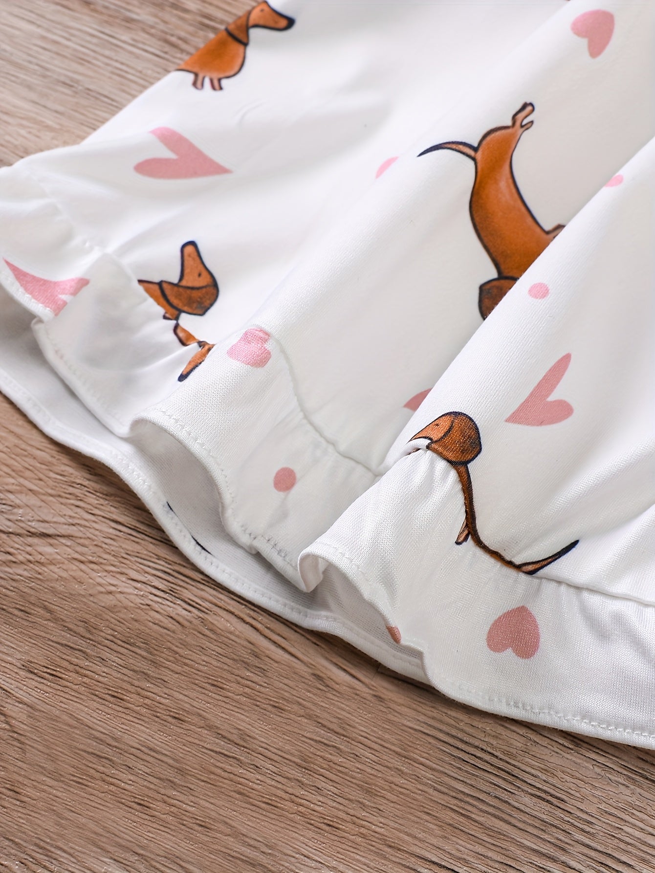 Barnpyjamas 2-delad med tecknad tax & hjärtan – kortärmad topp & shorts