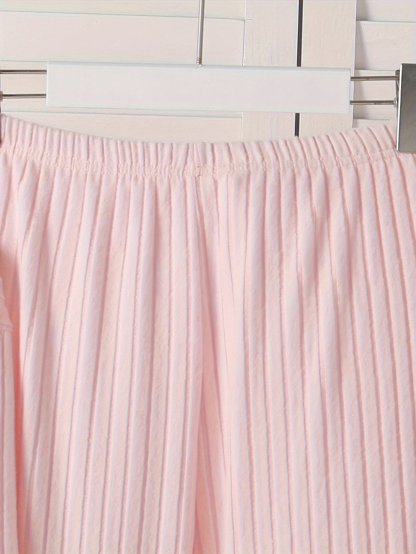 Elegant pyjamasset med V-ringning, rosettdetalj & långa ärmar