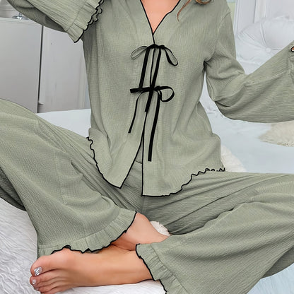 Tvådelad pyjamas med V-hals i mjuk polyesterblandning – långärmad topp & byxor