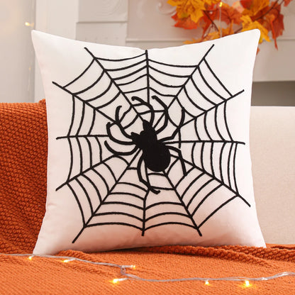 Halloween kuddfodral i sammet med broderi